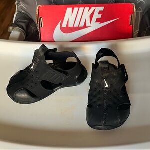 Toddler Nike sandals